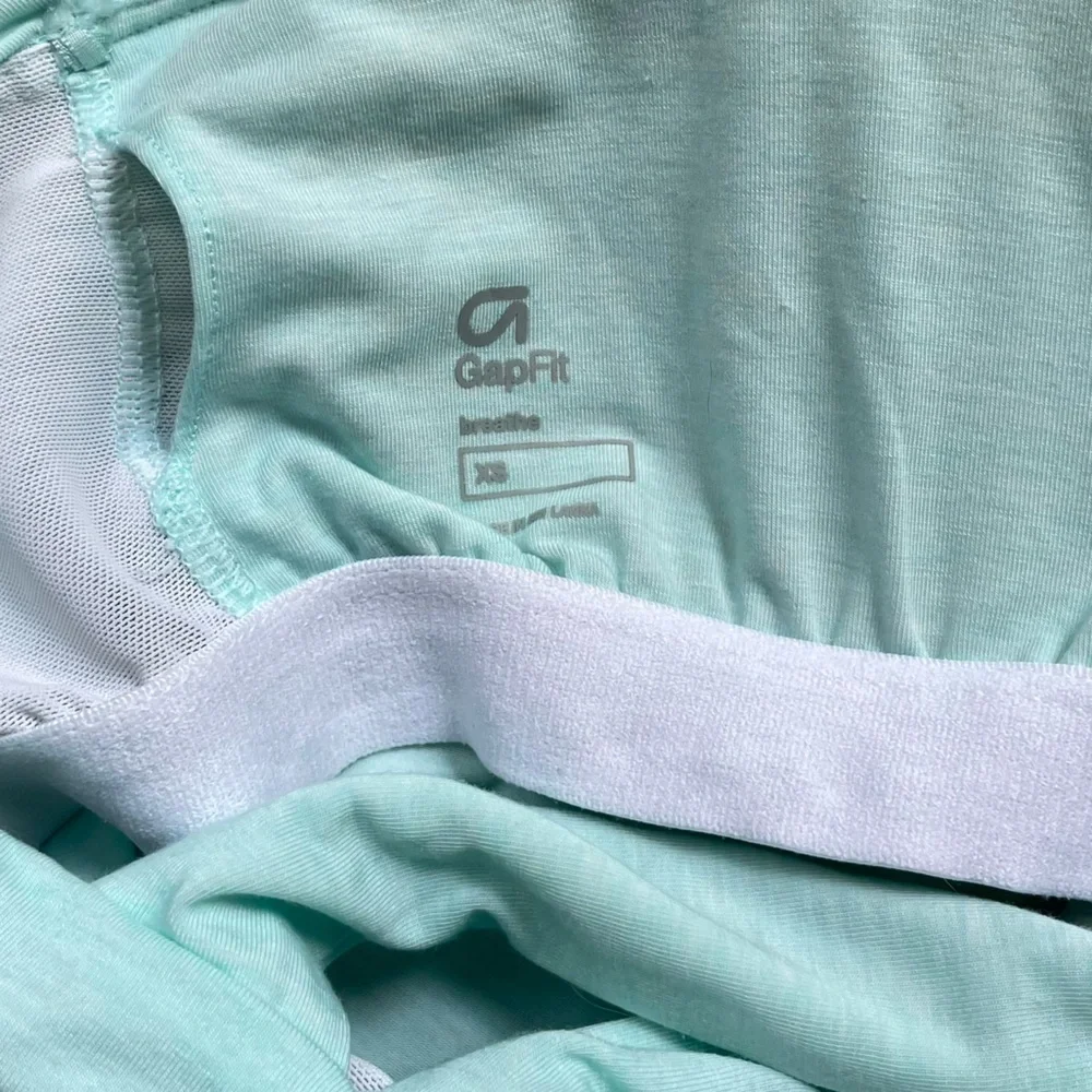 GapFit Breathe Tank - Picture 5 of 6